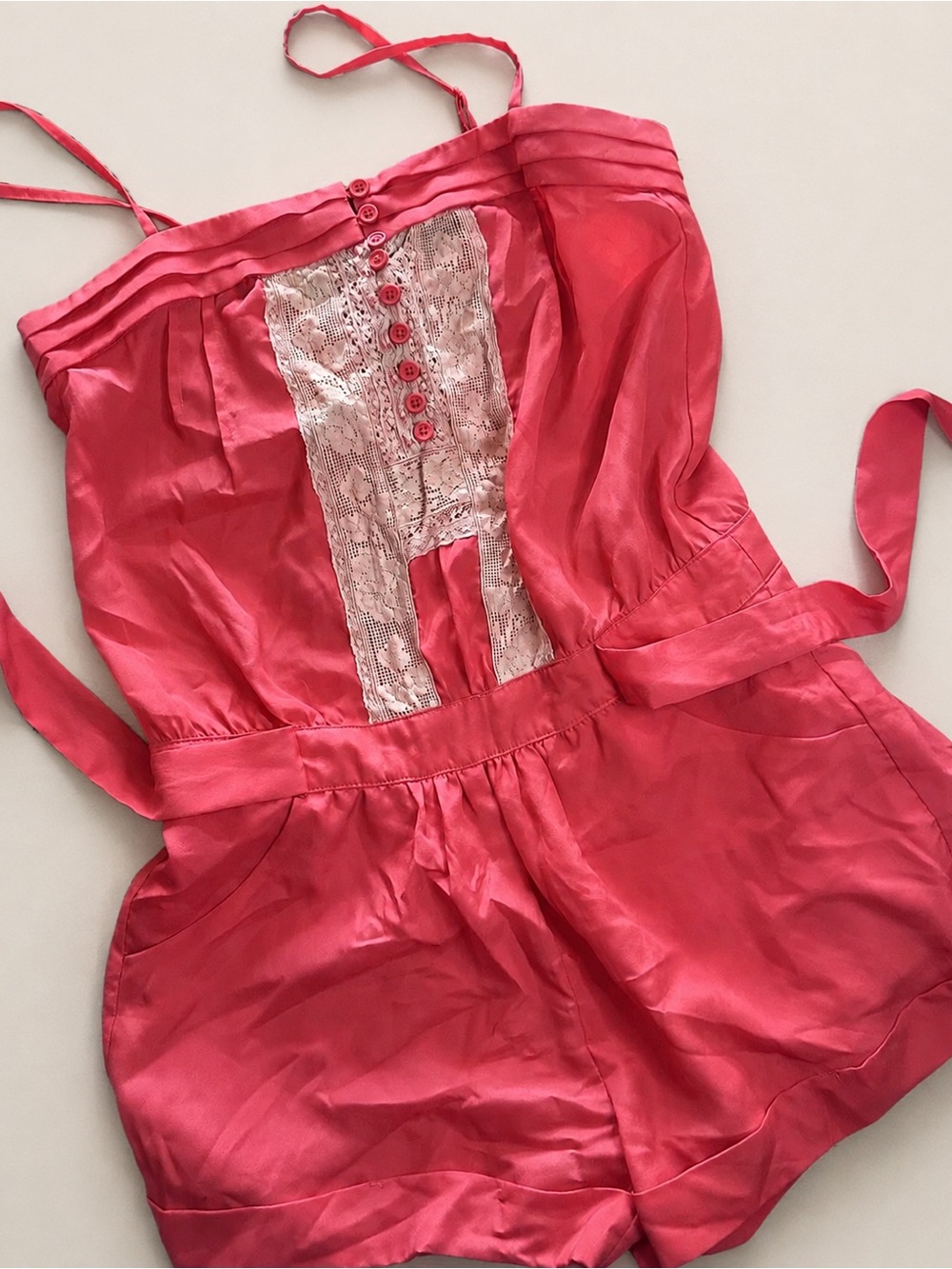 Small Pink jumper with lace